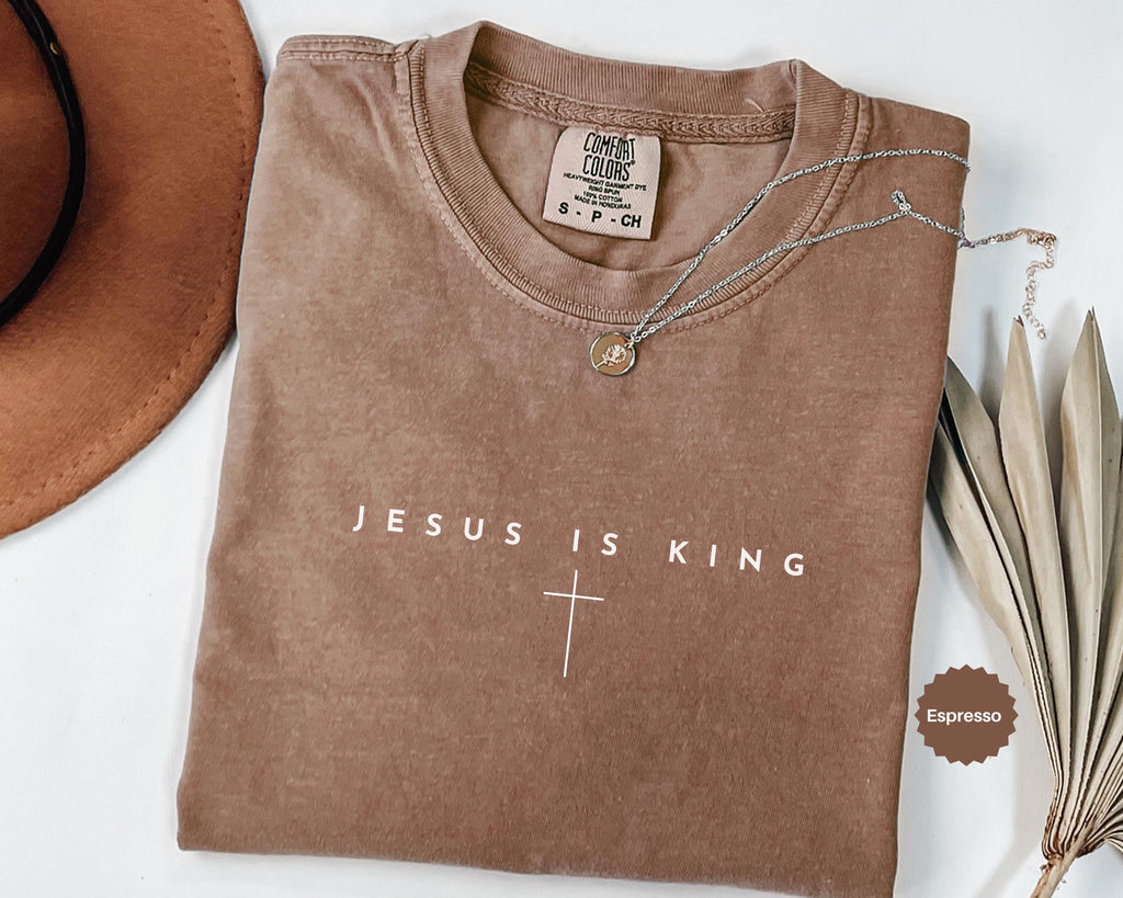Comfort Colors® Jesus Is King Shirt for Men & Women, Christian Shirt, Religious T-Shirt, Bible Verse Shirt Gift, Birthday Gift for Christian